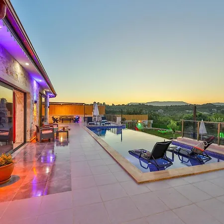 Isinda Konagi Villa *