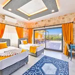 Isinda Konagi Kaş
